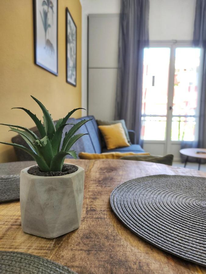 Nana's Apartment- Corfu Town Appartement *